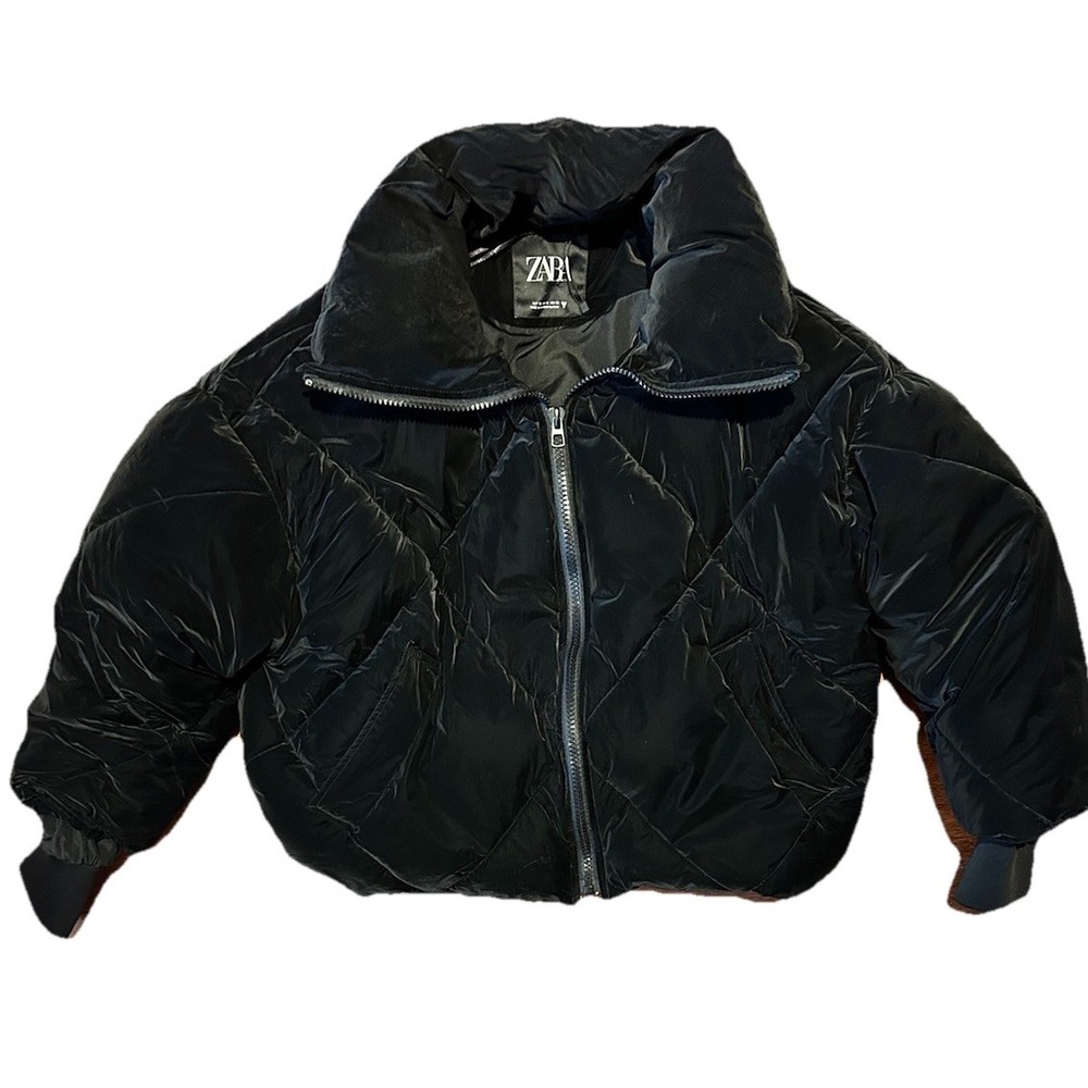 Zara Puffer Jacket in Black Size Medium Short Blogger Favorite Cinch Waist